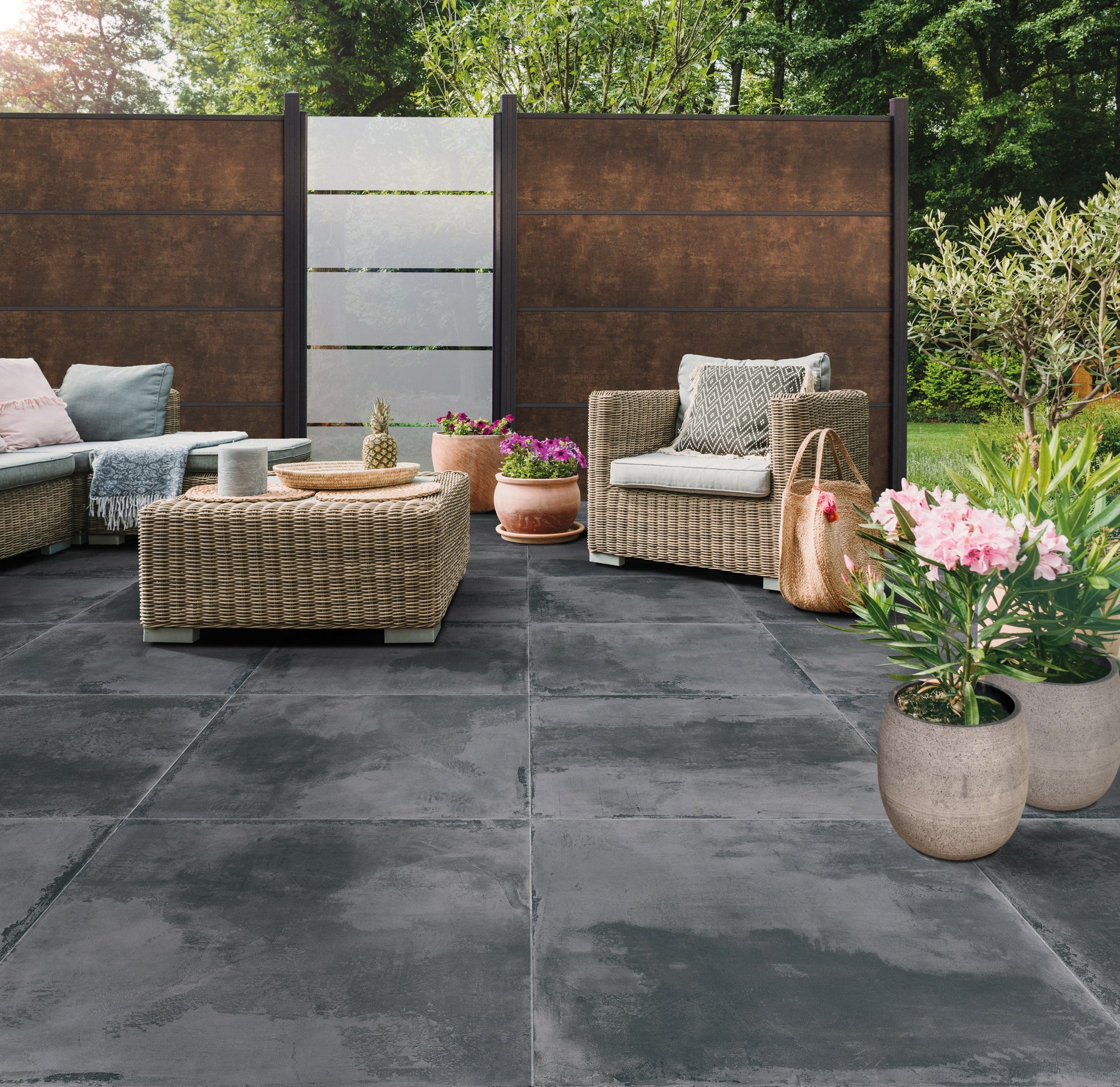 Chateau Anthracite porcelain tile