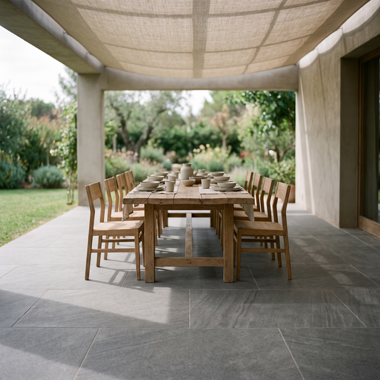 Avio Quarzite Anthracite porcelain paving in an outdoor setting